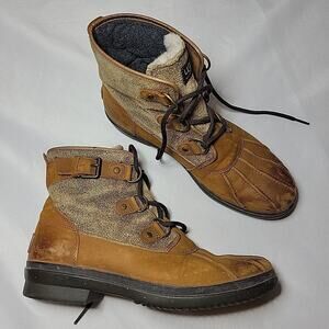 UGG Women 9.5M Cecile Waterproof Boots Ankle Lace-Up Chestnut Shearling Fur Duck